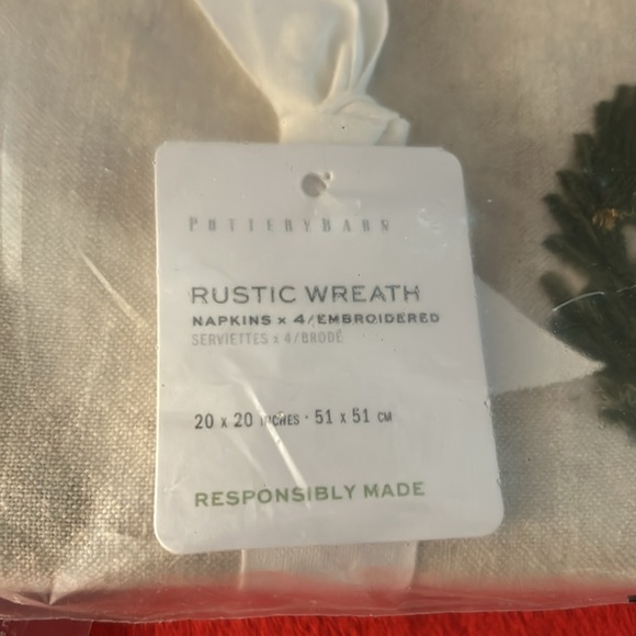 Pottery Barn set of 8 Rustic Wreath Napkins NIP - Picture 2 of 2